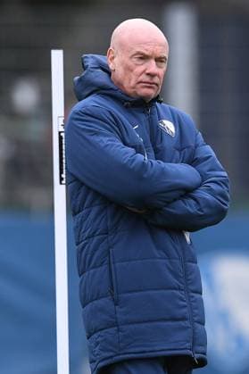 Fußball 1. Bundesliga Training VfL Bochum am 06.10.2025 auf dem Trainingsgelände am Vonovia Ruhrstadion in Bochum Uwe Rösler ( Trainer Cheftrainer Bochum )