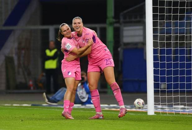 06.10.2025, xcex, GER, Hamburg, Volksparkstadion,Frauenfussball, 1. Bundesliga, DIE LIGA, Google Pixel Frauen-Bundesliga Saison 2025 2026, Spieltag 5, HSV, TSG, Hamburger SV Frauen - TSG Hoffenheim Frauen, Torjubel, TSG Hoffenheim, Jubel, Freude, Emotionen, Goal celebration DFL regulations prohibit any use of photographs as image sequences and or quasi-video