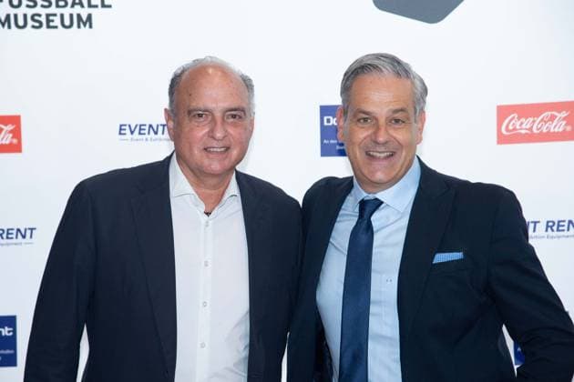 v.l. Hansi MUELLER, Müller, ehem. Fussballspieler, Manuel NEUKIRCHNER, Leiter des Deutschen Fussball-Museums, Roter Teppich, Red Carpet Show, Ankunft, arrival, HALL OF FAME-Preisverleihung 2025 am 06.10.2025 im Deutschen Fussball-Museum in Dortmund Deutschland. Â
