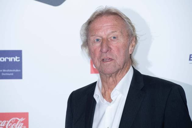 Horst HRUBESCH, ehem. Fussballspieler, Roter Teppich, Red Carpet Show, Ankunft, arrival, HALL OF FAME-Preisverleihung 2025 am 06.10.2025 im Deutschen Fussball-Museum in Dortmund Deutschland. Â