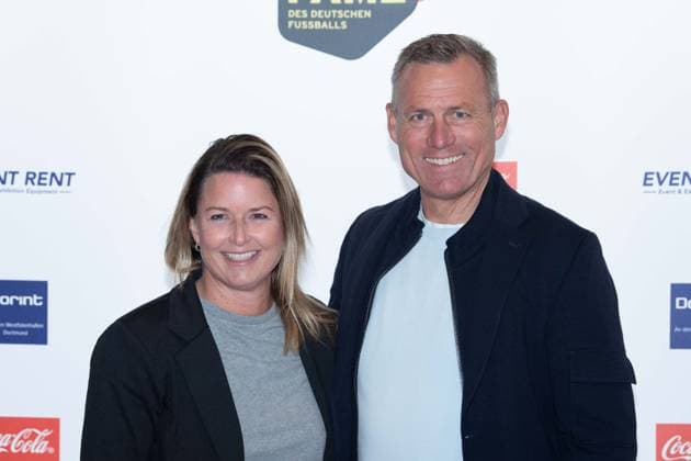 Ingo ANDERBRUEGGE, Anderbrügge, ehem. Fussballspieler, mit Ehefrau Katrin, Roter Teppich, Red Carpet Show, Ankunft, arrival, HALL OF FAME-Preisverleihung 2025 am 06.10.2025 im Deutschen Fussball-Museum in Dortmund Deutschland. Â