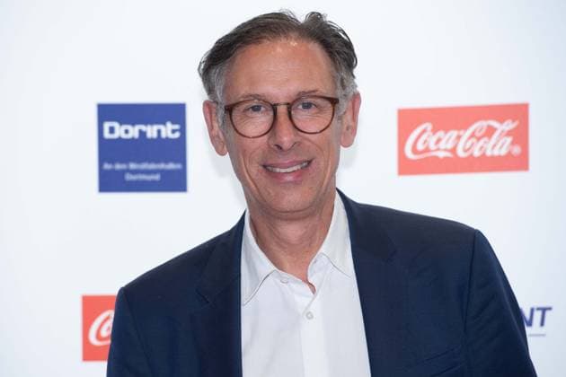 Steffen SIMON, Moderator, Roter Teppich, Red Carpet Show, Ankunft, arrival, HALL OF FAME-Preisverleihung 2025 am 06.10.2025 im Deutschen Fussball-Museum in Dortmund Deutschland. Â