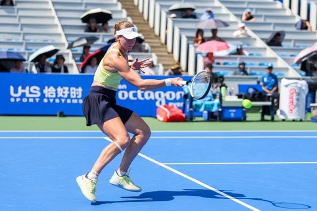 WUHAN, CHINA - OCTOBER 07: Liudmila Samsonova returns a shot in the Women s Singles Round of 64 match against Emiliana Arango of Colombia on day 4 of 2025 Wuhan Open at Optics Valley International Tennis Center on October 7, 2025 in Wuhan, Hubei Province of China.  Copyright: xVCGx 111595613607