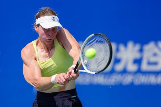 WUHAN, CHINA - OCTOBER 07: Liudmila Samsonova returns a shot in the Women s Singles Round of 64 match against Emiliana Arango of Colombia on day 4 of 2025 Wuhan Open at Optics Valley International Tennis Center on October 7, 2025 in Wuhan, Hubei Province of China.  Copyright: xVCGx 111595613581