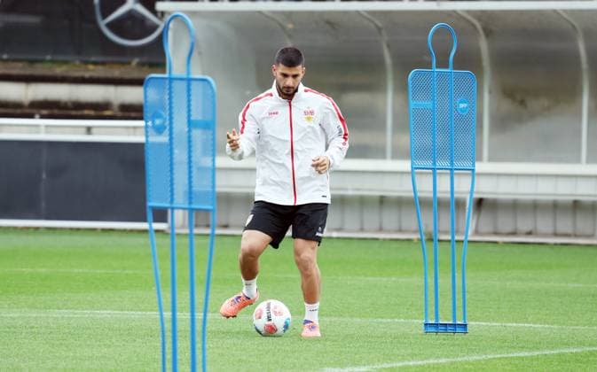 07.10.25 VfB Stuttgart Training Deutschland, Stuttgart, 07.10.2025, Fussball, Bundesliga, VfB Stuttgart Training: Deniz Undav.