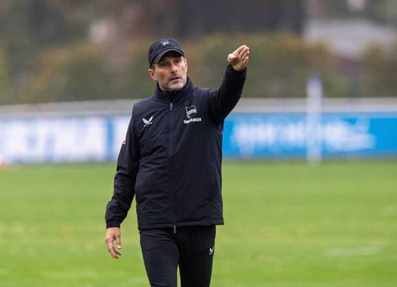 Fussball, Herren, Saison 2025 26, 2. Bundesliga, Hertha BSC, Training, Trainer Stefan Leitl (Hertha BSC), 07.10. 2025,