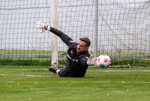 Fussball, Herren, Saison 2025 26, 2. Bundesliga, Hertha BSC, Training, Torhüter Marius Gersbeck (Hertha BSC), 07.10. 2025,