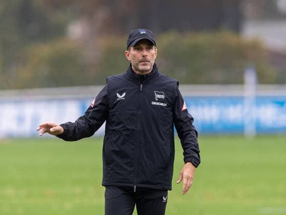 Fussball, Herren, Saison 2025 26, 2. Bundesliga, Hertha BSC, Training, Trainer Stefan Leitl (Hertha BSC), 07.10. 2025,
