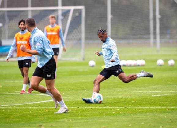 Fussball, Herren, Saison 2025 26, 2. Bundesliga, Hertha BSC, Training, v.l. Paul Seguin (Hertha BSC), Jeremy Dudziak (Hertha BSC), 07.10. 2025,