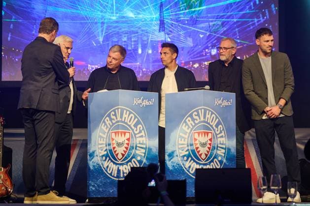 06.10.2025 - 07.102025, 125 Jahre KSV Holstein, Jubiläumsfeier, Geburtstag, Fußball und andere Sportarten, Saison 2025 2026, Holstein Kiel Moderator Andreas Käckell, Andreas Bornemann, Thorsten Gutzeit, Marcel Rapp, Uwe Stöver, Kenneth Kronholm Kiel, Hebbel Schule Holstein-Stadion Schleswig-Holstein Deutschland