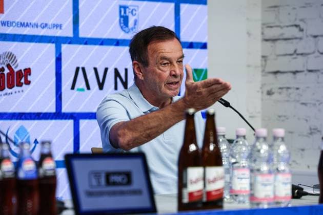 Geschäftsführer Otmar Schork (1. FC Magdeburg) - 2. Fußball Bundesliga Saison 2025-2026 Pressekonferenz mit dem Geschäftsführer Sport Otmar Schork (1. FC Magdeburg) vom 1. FC Magdeburg in der Avnet Arena in Magdeburg - Fußball,Mann,Männer,Deutschland,07.10.2025
