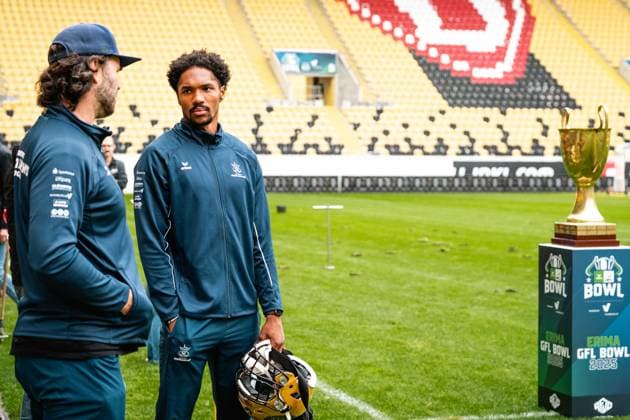 Monarchs wide receiver Tyler Hudson speaks with Monarchs OC Erima GFL Bowl 2025, press conference, PK, Pressekonferenz Potsdam Royals vs Dresden Monarchs Copyright: xFootxBowl PatrickxKlixx