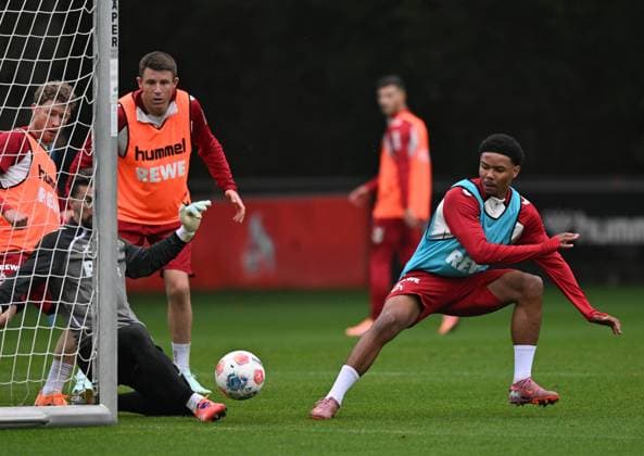 07.10.2025, xophax, Fussball , Fussball-Bundesliga 1.FC Köln Saison 2025 2026 Training V.l.n.rechts : Florian Kainz , Ron Robert Zieler , Dominique Heintz , Nilas Yacobi (alle 1.FC Köln ) (DFL DFB REGULATIONS PROHIBIT ANY USE OF PHOTOGRAPHS as IMAGE SEQUENCES and or QUASI-VIDEO) Koeln