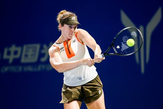 WUHAN, CHINA - OCTOBER 07: Linda Noskova of Czech Republic returns a shot in the Women s Singles Round of 64 match against Yulia Putintseva of Kazakhstan on day 4 of 2025 Wuhan Open at Optics Valley International Tennis Center on October 7, 2025 in Wuhan, Hubei Province of China.  Copyright: xVCGx 111595701804