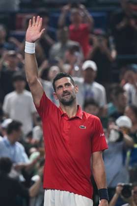 (251007) -- SHANGHAI, Oct. 7, 2025 -- Novak Djokovic greets the audience after the men s singles round of 16 match between Novak Djokovic of Serbia and Jaume Munar of Spain at the ATP, Tennis Herren World Tour Shanghai Masters tennis tournament in Shanghai, east China, Oct. 7, 2025. ) (SP)CHINA-SHANGHAI-TENNIS-ATP TOUR-SHANGHAI MASTERS-MEN S SINGLES (CN) ChenxHaoming 
