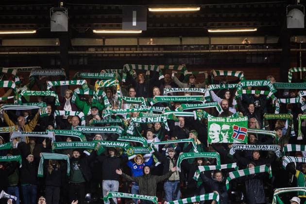 251007 Fans oof Hammarby ahead of the UEFA Women s Europa Cup football match between Hammarby and Brann on October 7, 2025 in Stockholm. Photo: Kenta Jönsson BILDBYRAN COP 210 KJ0277 fotboll football soccer fotball uefa womens europa cup hammarby brann women dam bbeng publik Copyright: KENTAxJÖNSSON BB251007KJ020