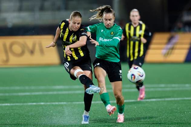 GOTHENBURG, SWEDEN 20251007 Häcken s Anna Anvegard and Katowice s Victoria Kalaberova during the UEFA Europa Cup, second qualifying round 1st leg, between BK Häcken and GKS Katowice at Hisingen Arena in Gothenburg, Sweden October 7, 2025. GÖTEBORG SWEDEN x9200x