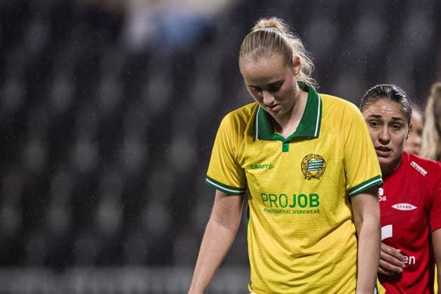 251007 Emelie Bragstad of Hammarby looks dejected during the UEFA Women s Europa Cup football match between Hammarby and Brann on October 7, 2025 in Stockholm. Photo: Kenta Jönsson BILDBYRAN COP 210 KJ0277 fotboll football soccer fotball uefa womens europa cup hammarby brann women dam bbeng depp Copyright: KENTAxJÖNSSON BB251007KJ037