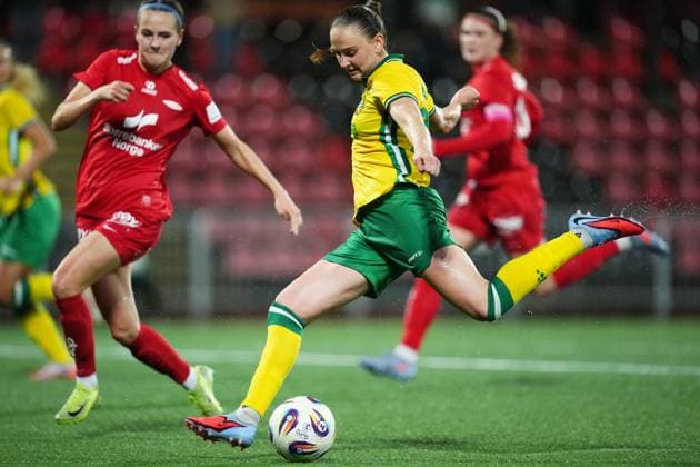STOCKHOLM, SWEDEN 20251007 Hammarbys Vilde Hasund and Branns Ingrid Stenevik during Tuesday s second qualifying round for the European Cup, match 1 in the best of 2, between Hammarby IF and SK Brann at Grimsta IP. STOCKHOLM SWEDEN x11288x