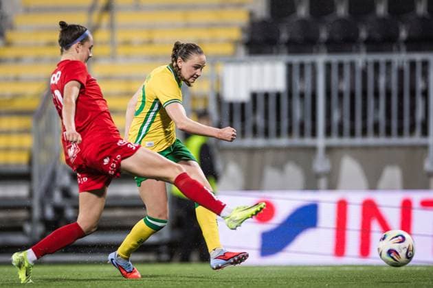 251007 Vilde Hasund of Hammarby scores 1-0 behind Joanna Tynnilä of Brann during the UEFA Women s Europa Cup football match between Hammarby and Brann on October 7, 2025 in Stockholm. Photo: Kenta Jönsson BILDBYRAN COP 210 KJ0277 fotboll football soccer fotball uefa womens europa cup hammarby brann women dam bbeng Copyright: KENTAxJÖNSSON BB251007KJ052