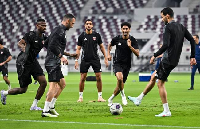QATAR TEAM TRAINING -2026 FIFA World Cup, WM, Weltmeisterschaft, Fussball ASIAN QUALIFIER PLAYOFFS Qatar players during a training session ahead of the FIFA World Cup 2026 AFC Asian qualifiers playoffs group A match between Qatar v Oman at khalifa international stadium in Doha, Qatar, on October 7, 2025. DOHA Qatar Copyright: xNOUSHADx