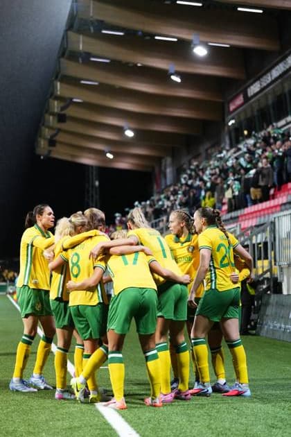 STOCKHOLM, SWEDEN 20251007 Hammarbys Vilde Hasund and Branns Ingrid Stenevik during Tuesday s second qualifying round for the European Cup, match 1 in the best of 2, between Hammarby IF and SK Brann at Grimsta IP. STOCKHOLM SWEDEN x11288x