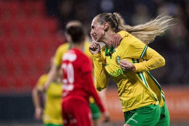 251007 Ellen Wangerheim of Hammarby celebrates after 4-0 during the UEFA Women s Europa Cup football match between Hammarby and Brann on October 7, 2025 in Stockholm. Photo: Kenta Jönsson BILDBYRAN COP 210 KJ0277 fotboll football soccer fotball uefa womens europa cup hammarby brann women dam bbeng jubel Copyright: KENTAxJÖNSSON BB251007KJ071