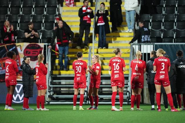 STOCKHOLM, SVERIGE 20251007 Brann deppar efter förlusten i tisdagens andra kvalomgang till Europa cup, match 1 i bäst av 2, mellan Hammarby IF och SK Brann pa Grimsta IP. STOCKHOLM SVERIGE x11288x