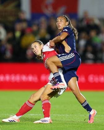 Borehamwood, England, October 07 2025: Caitlin Foord (19 Arsenal) is held by Selma Bacha (4 OL Lyonnes) during the UEFA Womens Champions League game between Arsenal and OL Lyonnes at Mangata Developments Stadium Meadow Park in Borehamwood, England. (Photo by Jay Patel Sports Press Photo SPP) Copyright: xJayxPatel SportsxPressxPhoto SPPx Sportspressphoto_SPR39812