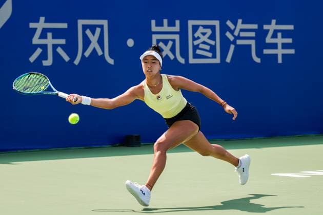WUHAN, CHINA - OCTOBER 08: Ann Li of United States returns a shot in the Women s Singles Round of 32 match against Ekaterina Alexandrova on day 5 of 2025 Wuhan Open at Optics Valley International Tennis Center on October 8, 2025 in Wuhan, Hubei Province of China.  Copyright: xVCGx 111595850788