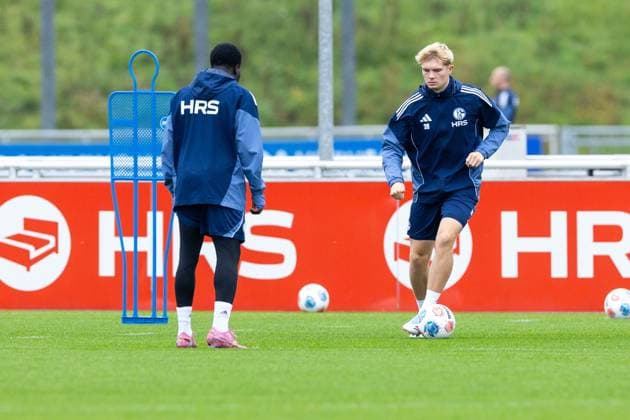 08.10.2025, Fussball, Saison 2025 2026, Training FC Schalke 04, Peter Remmert (FC Schalke 04), Gelsenkirchen Trainingsgelände FC Schalke 04 NRW Deutschland xRHR-FOTO YYx Copyright: RHR-FOTOx RHR-FOTO YY