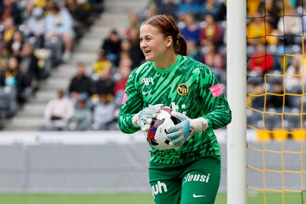 Amanda Brunholt (BSC YB Frauen , 28) , Schweiz, Frauen Fussball, UEFA Women s Europa Cup, Second qualifying round, BSC YB Frauen vs. SFK 2000 Sarajewo, 08.10.2025, Stadion Wankdorf, Bern, Schweiz Bern Stadion Wankdorf Kanton Bern Schweiz Copyright: xGrantxHubbsx