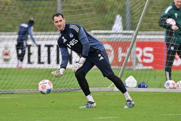Torwart Justin Heekeren (FC Schalke 04) 08.10.2025, Fussball 2. Bundesliga, Saison 2025 2026, Training FC Schalke 04 Gelsenkirchen Nordrhein Westfalen Deutschland