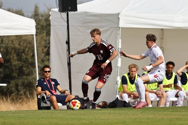 (L-R) Georgijs Bombans (LAT), Frederik Vestergaard (DEN), OCTOBER 8, 2025 - Football Soccer : UEFA Under-17 Championship qualifying round group 4 match between U17, U 17 Latvia - U17 Denmark at the Ciudad Deportiva Los Angeles de San Rafael in Los Angeles de San Rafael, Spain. Noxthirdxpartyxsales  aflo_306342407