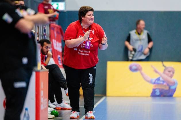 Ilka Fickinger (HSG Bensheim Auerbach, Trainerin) GER, HSG Blomberg-Lippe vs. HSG Bensheim Auerbach, Handball, 1. Bundesliga Frauen, 8. Spieltag, Spielzeit 2025 2026, 08.10.2025 GER, HSG Blomberg-Lippe vs. HSG Bensheim Auerbach, Handball, 1. Bundesliga Frauen, 8. Spieltag, Spielzeit 2025 2026, 08.10.2025 Blomberg Copyright: xEibner-Pressefoto JanxRollingerx EP_JSK