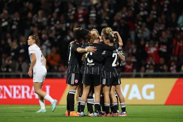 2025.10.03 xJFx zweite Qualifikationsrunde UEFA Women™s Europa Cup 2025 2026 Eintracht Frankfurt - 1. FC Slovacko v.l., Torjubel, Goal celebration, celebrate the goal um Elisa Senss (Eintracht Frankfurt) (DFL DFB REGULATIONS PROHIBIT ANY USE OF PHOTOGRAPHS as IMAGE SEQUENCES and or QUASI-VIDEO) Copyright: JoaquimxFerreira