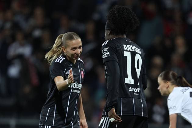 2025.10.03 xJFx zweite Qualifikationsrunde UEFA Women™s Europa Cup 2025 2026 Eintracht Frankfurt - 1. FC Slovacko v.l., Elisa Senss (Eintracht Frankfurt), Nicole Anyomi (Eintracht Frankfurt), Torjubel, Goal celebration, celebrate the goal (DFL DFB REGULATIONS PROHIBIT ANY USE OF PHOTOGRAPHS as IMAGE SEQUENCES and or QUASI-VIDEO) Copyright: JoaquimxFerreira