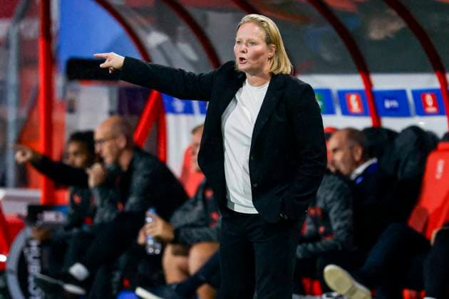 head coach Corina Dekker of FC Twente gestures FC Twente v Chelsea FC, UEFA Women s Champions League 2025 26 League Phase MD1, FC Twente v Chelsea FC Women, FC Twente Stadion, October 8, 2025, Enschede, Netherlands.