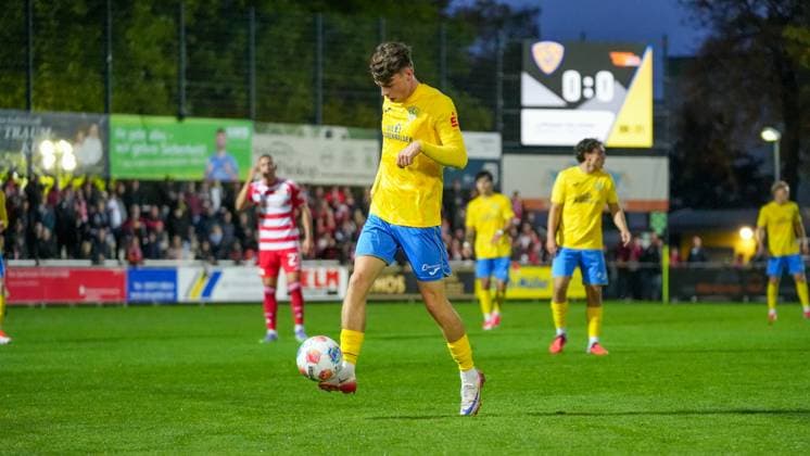 Fußball, Herren, Saison 2025 2026, Testspiel, Freundschaftsspiel, FSV 63 Luckenwalde vs. 1.FC Union Berlin, Mittwoch 08.10.2025, Werner-Seelenbinder-Stadion Luckenwalde, Im Bild: Tim Maciejewski (Luckenwalde) Brandenburg Deutschland