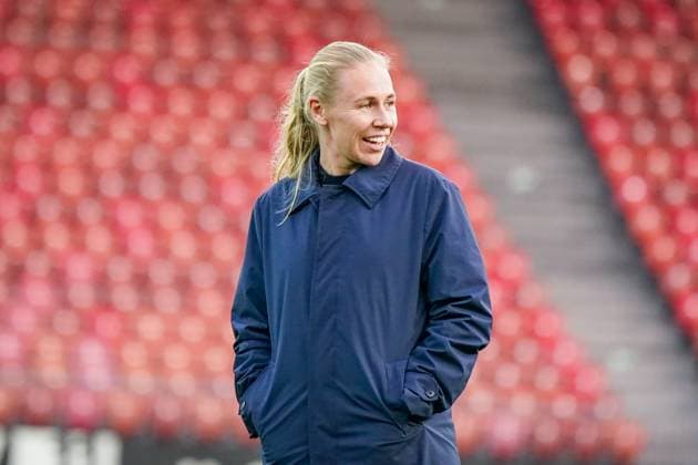 Fussball: UEFA Womens Europa Cup Qualifikation 2025 26, 2. Runde - Grasshopper Club Zürich GC Frauenfussball (SUI) vs AFC Ajax Amsterdam (NED) - Letzigrund (Zürich, Schweiz): Anouk Bruil (Trainerin, Ajax Amsterdam) Zürich Kanton Zürich Schweiz Copyright: xJOERANxSTEINSIEKx