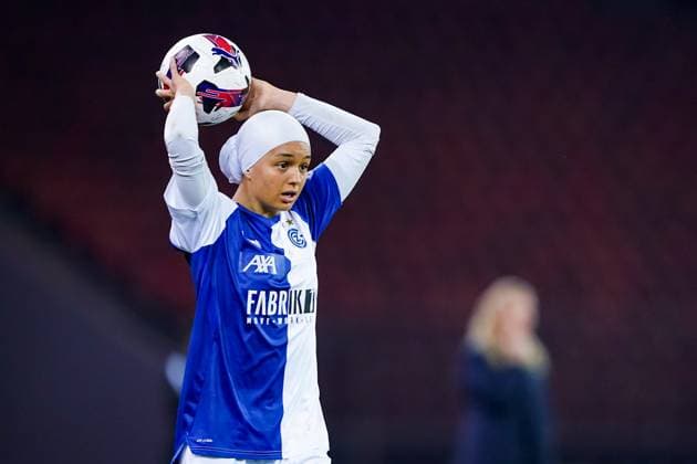 Switzerland: UEFA Women s Europa Cup 2025 2026, GC Frauenfussball vs Ajax Amsterdam, Letzigrund, Zurich: Imane Touriss (20 Grasshopper Club) in Aktion, am Ball Copyright: xDanielaxPorcellix