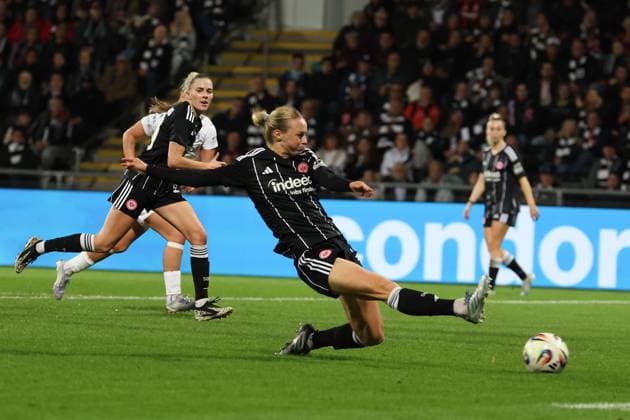 2025.10.03 xJFx zweite Qualifikationsrunde UEFA Women™s Europa Cup 2025 2026 Eintracht Frankfurt - 1. FC Slovacko v.l., Torchance Amanda Ilestedt (Eintracht Frankfurt) (DFL DFB REGULATIONS PROHIBIT ANY USE OF PHOTOGRAPHS as IMAGE SEQUENCES and or QUASI-VIDEO) Copyright: JoaquimxFerreira