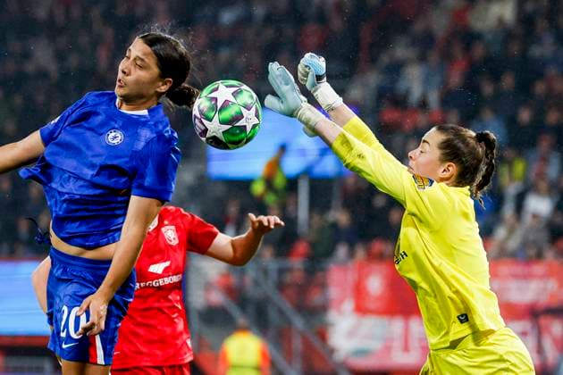 goalkeeper Diede Lemey of FC Twente and Sam Kerr of Chelsea FC battle for the ball FC Twente v Chelsea FC, UEFA Women s Champions League 2025 26 League Phase MD1, FC Twente v Chelsea FC Women, FC Twente Stadion, October 8, 2025, Enschede, Netherlands.