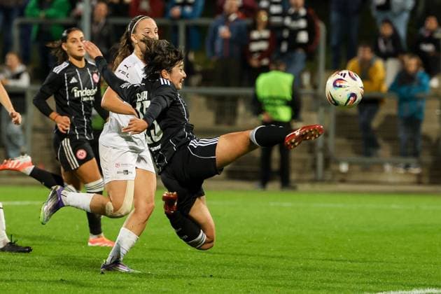 2025.10.03 xJFx zweite Qualifikationsrunde UEFA Women™s Europa Cup 2025 2026 Eintracht Frankfurt - 1. FC Slovacko v.l., in der Luft Remina Chiba (Eintracht Frankfurt) in aktion, in action, (DFL DFB REGULATIONS PROHIBIT ANY USE OF PHOTOGRAPHS as IMAGE SEQUENCES and or QUASI-VIDEO) Copyright: JoaquimxFerreira