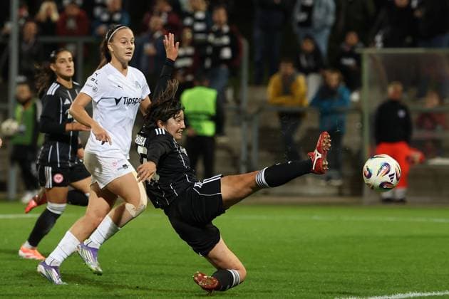 2025.10.03 xJFx zweite Qualifikationsrunde UEFA Women™s Europa Cup 2025 2026 Eintracht Frankfurt - 1. FC Slovacko v.l., in der Luft Remina Chiba (Eintracht Frankfurt) in aktion, in action, (DFL DFB REGULATIONS PROHIBIT ANY USE OF PHOTOGRAPHS as IMAGE SEQUENCES and or QUASI-VIDEO) Copyright: JoaquimxFerreira