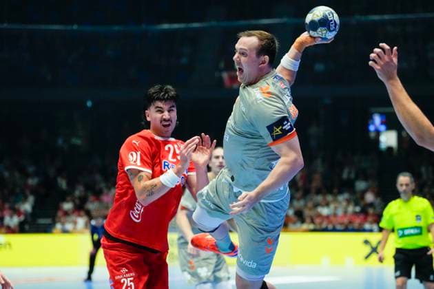 Handball, Champions League Kolstad Aalborg Trondheim 20251008 Champions League handball match between Kolstad and Aalborg in Trondheim Spektrum Photo Ole Martin Wold NTB Trondheim Norway EDITORIAL USE ONLY RESTRICTED USE FOR BETTING COMPANIES  Copyright: xOlexMartinxWoldx xNTBx