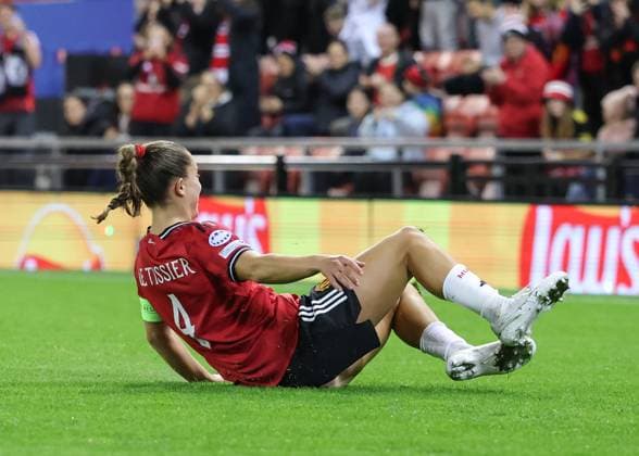 Leigh, England, 8th October 2025. Maya Le Tissier of Manchester United, ManU celebrates scoring her sides first goal during the Manchester United Women vs Valerenga Women UEFA Womens Champions League match at Leigh Sports Village, Leigh. Picture credit should read: Cody Froggatt Sportimage EDITORIAL USE ONLY. No use with unauthorised audio, video, data, fixture lists, club league logos or live services. Online in-match use limited to 120 images, no video emulation. No use in betting, games or single club league player publications. SPI_020_CF_MANCHESTER_UTD_WOMEN_V_VALERENGA_WOMEN SPI-4205-0020