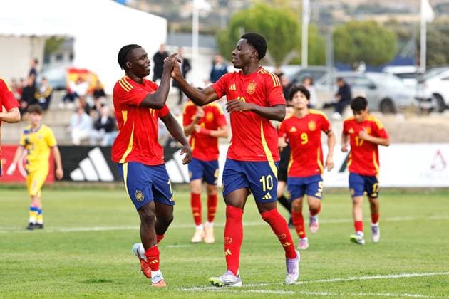 Under17 Spain team group, Mannschaftsbild, Totale (ESP), OCTOBER 8, 2025 - Football Soccer : Under17 Spain team group celebrate after Ebrima Tunkara s goal during UEFA Under-17 Championship qualifying round group 4 match between U17, U 17 Spain - U17 Andorra at the Ciudad Deportiva Los Angeles de San Rafael in Los Angeles de San Rafael, Spain. Noxthirdxpartyxsales  aflo_306357844