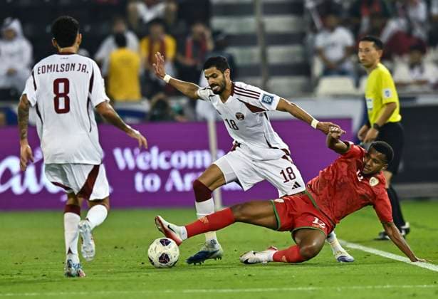 QATAR V OMAN-2026 FIFA World Cup, WM, Weltmeisterschaft, Fussball ASIAN QUALIFIER PLAYOFFS Sultan Al-Brake (C) of Qatar and Abdullah Fawaz of Oman in action during the FIFA World Cup 2026 AFC Asian qualifiers playoffs group A match between Qatar v Oman at Jassim Bin Hamad Stadium in Doha, Qatar, on October 8, 2025. DOHA Qatar Copyright: xNOUSHADx