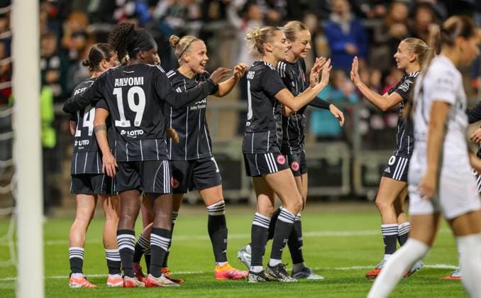 DEU, Frankfurt, Eintracht Frankfurt vs 1. FC Slovacko, UEFA Womenʼs Europa Cup, UEFA, Saison 2526, Stadion am Bretanobad, Playoffs, Hinspiel im Bild: Tor und Jubel, Laura Freigang (Eintracht Frankfurt 10) DFB DFL REGULATIONS PROHIBIT ANY USE OF PHOTOGRAPHS AS IMAGE SEQUENCES AND OR QUASI-VIDEO, 08.10.2025 Copyright: HMBxMedia HendrikxHamelau